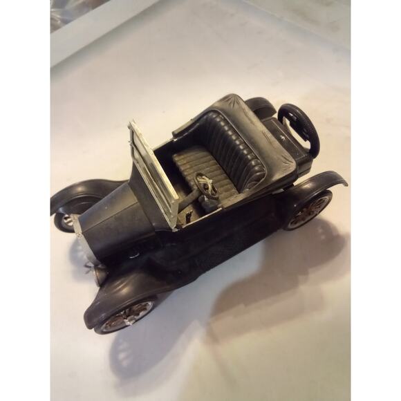 AMT 1925 Model T Ford kit - Picture 3 of 7